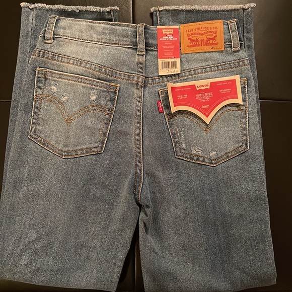 Levi girls Jean size 10 - Picture 4 of 4